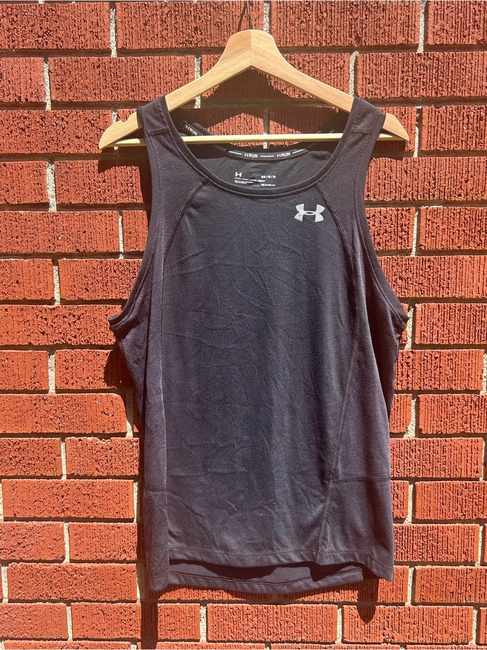 Under Armour HeatGear Running Tank Top – Black Men’s Medium